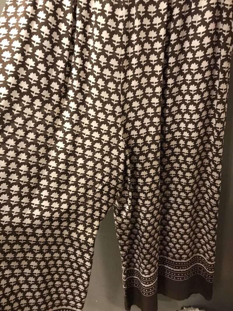 Pantaloni fluidi con fantasia India - immagine 2