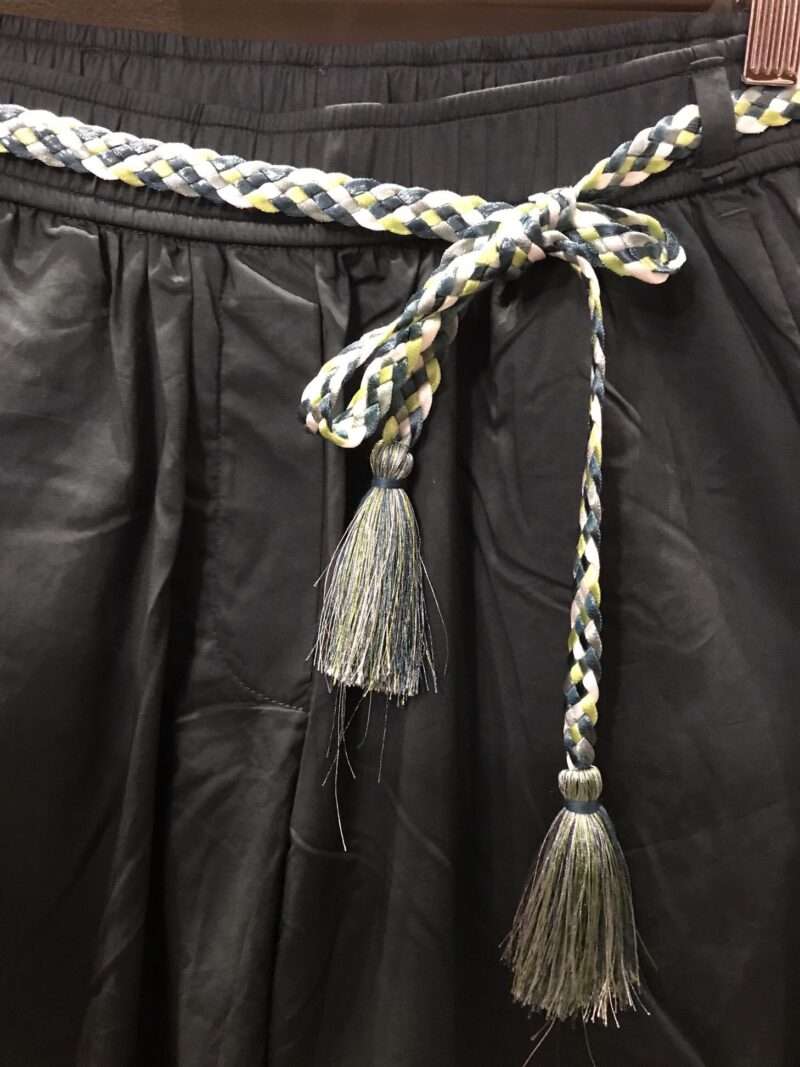 Pantaloni palazzo alla caviglia con cinturino Surkana - immagine 2