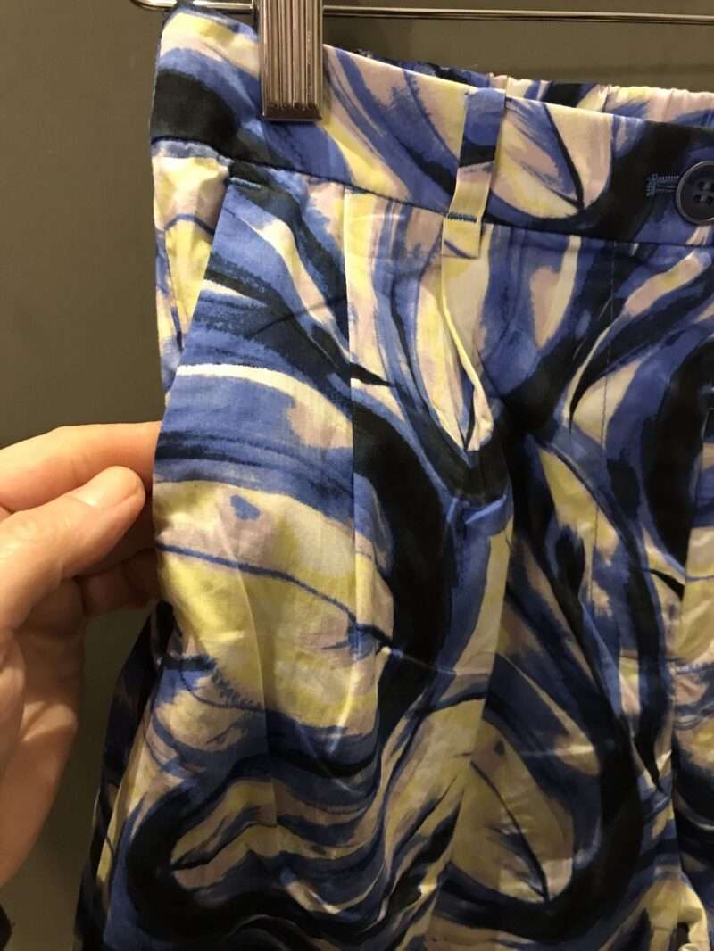 Pantaloncini in cotone stampato Surkana - immagine 2