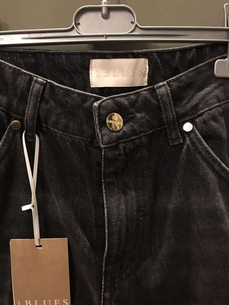 Jeans nero zampa sfrangiata - immagine 3