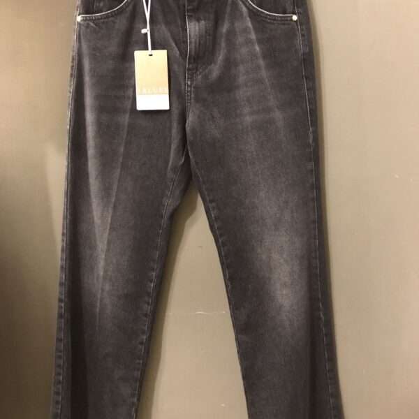 Jeans nero zampa sfrangiata